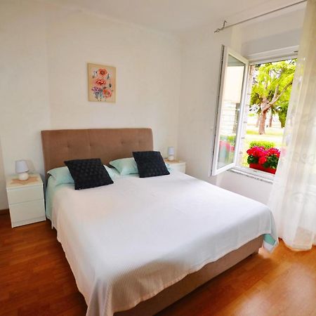 Apartment Leo Umag Luaran gambar
