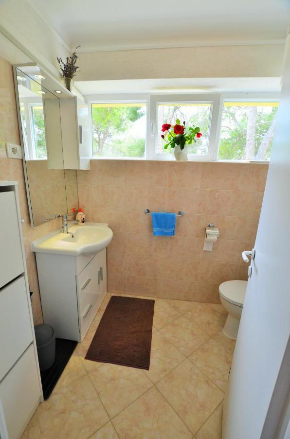 Apartment Leo Umag Luaran gambar