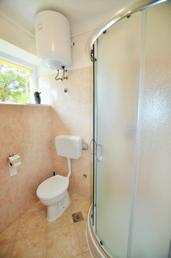 Apartment Leo Umag Luaran gambar