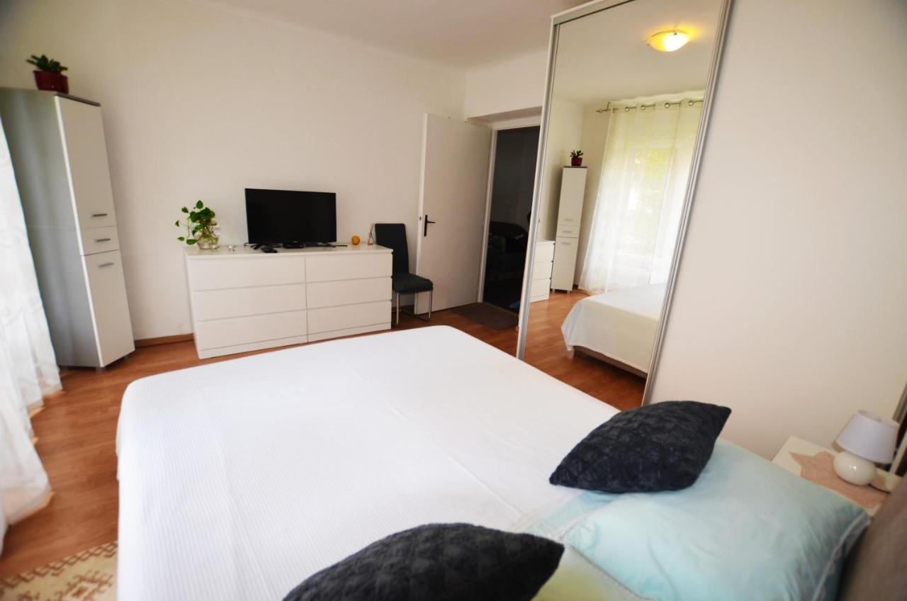 Apartment Leo Umag Luaran gambar