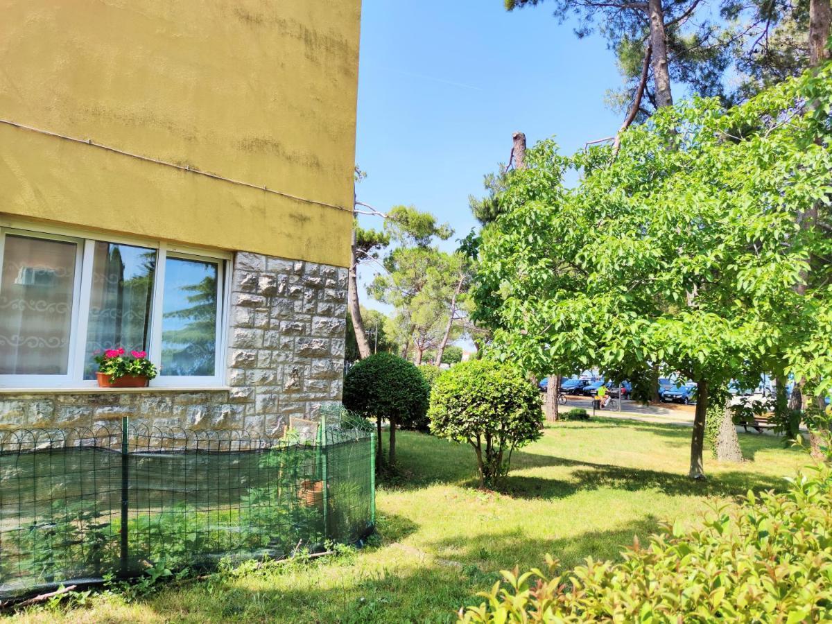 Apartment Leo Umag Luaran gambar